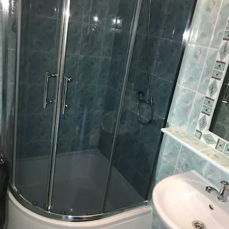 Aleksander Homestay *